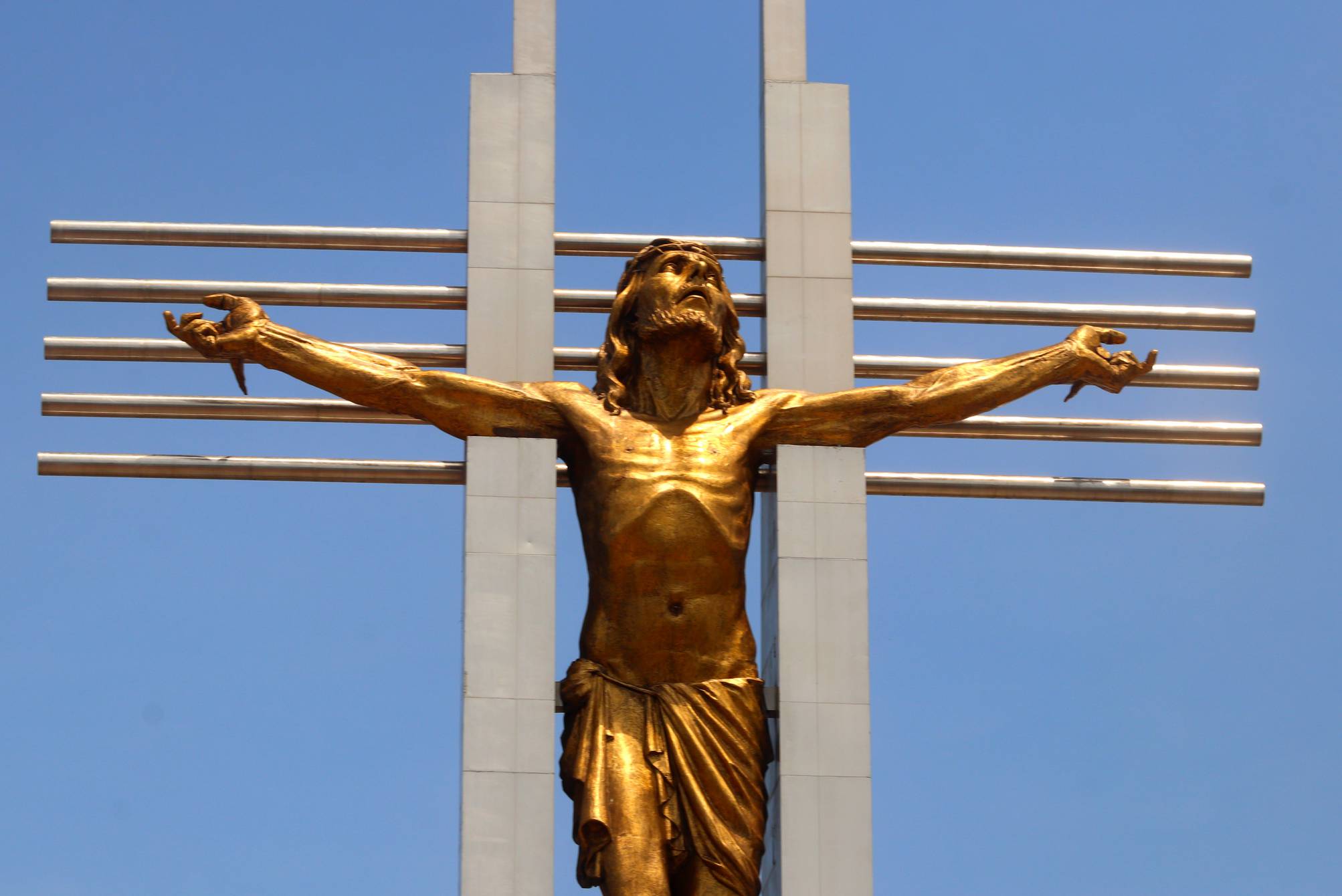 Resguardo policial en la procesión del Cristo del Consuelo