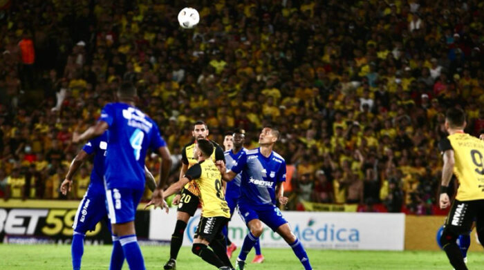 El partido del Clásico del Astillero termina en empate￼