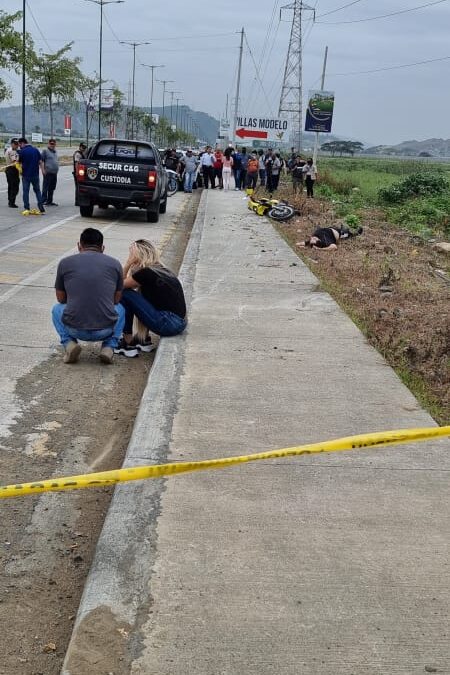 Sicariato a motorizado en la via a Salitre