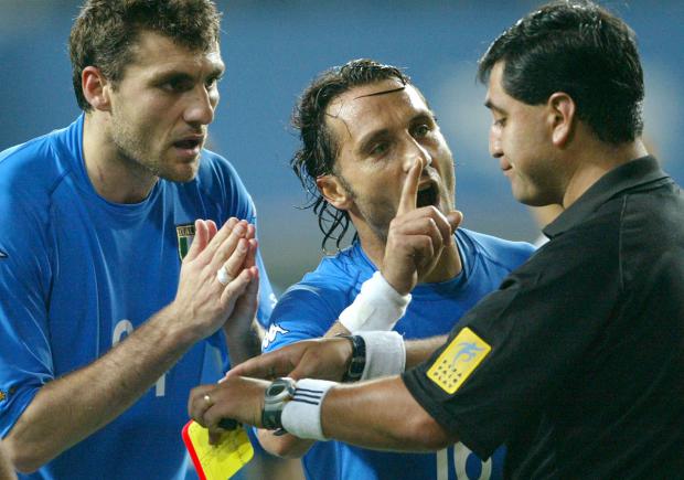 Polémico arbitraje de Byron Moreno ante Italia cumple 20 años