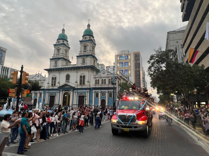 Desfiles, gastronomía y música marcaron la agenda festiva por los 487 años de fundación de Guayaquil