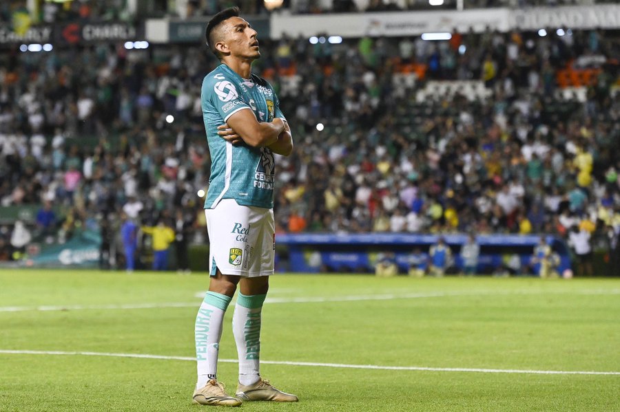 Una vez mas el jugador  Ecuatoriano Angel Mena aparecio para salvar a su equipo