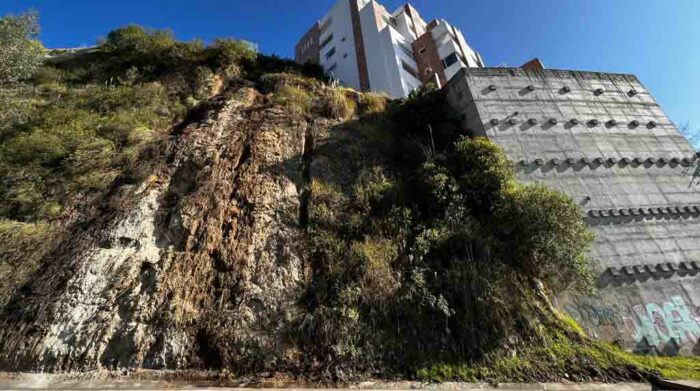 Deslizamientos de tierra alertan a los moradores de Nayón