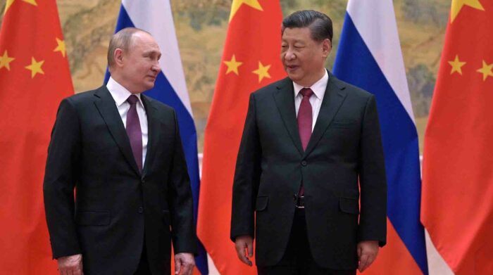 Xi Jinping invita a Putin a liderar un mundo cambiante