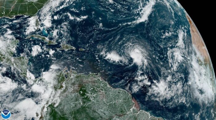 Alerta de huracán por Fiona se amplía de Puerto Rico a República Dominicana