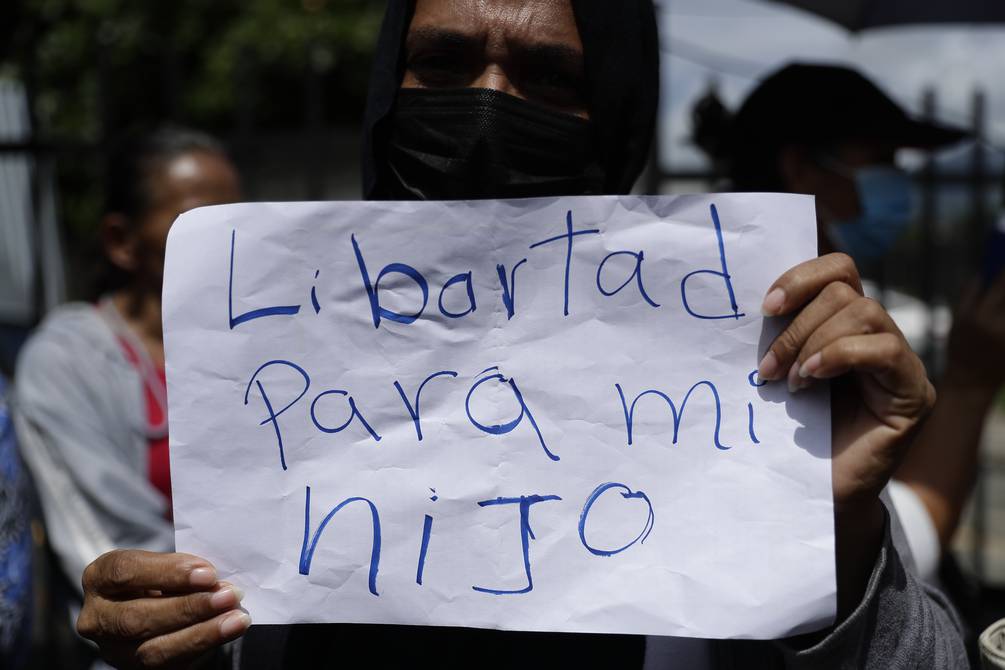 Más de 55.000 detenidos en siete meses de guerra contra las pandillas en El Salvador