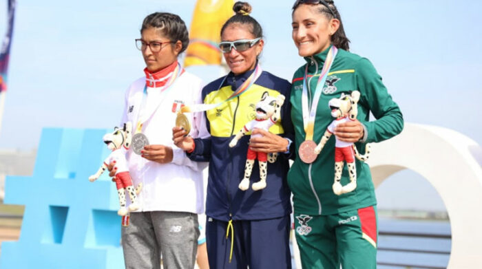 Rosalba Chacha y Christian Vásconez ganan oro en maratón en Asunción 2022