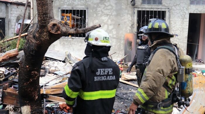 Camaretas explotan en el Suburbio de Guayaquil; un fallecido