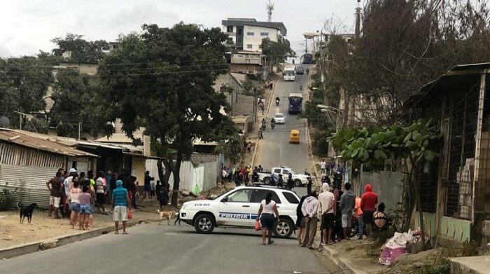 Balaceras persisten en Flor de Bastión en Guayaquil