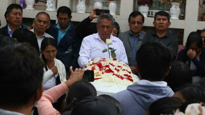 Familiares de fallecidos en manifestaciones piden justicia al Gobierno en Perú