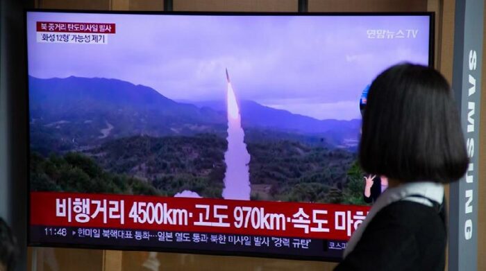 Corea del Norte disparó dos misiles balísticos hacia el mar de Japón