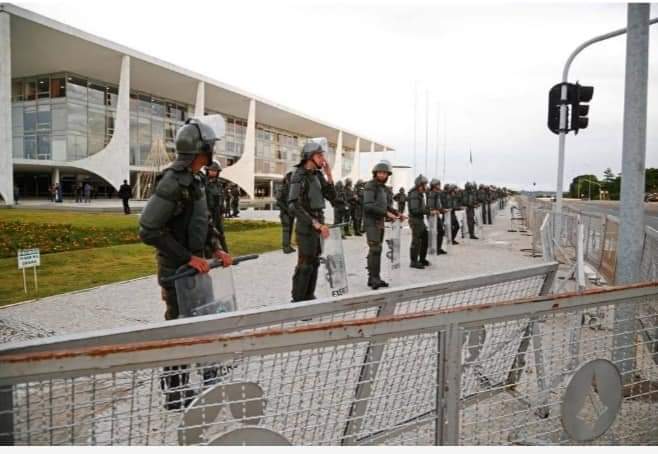 Lula da Silva dispuso reforzar la seguridad en Brasilia