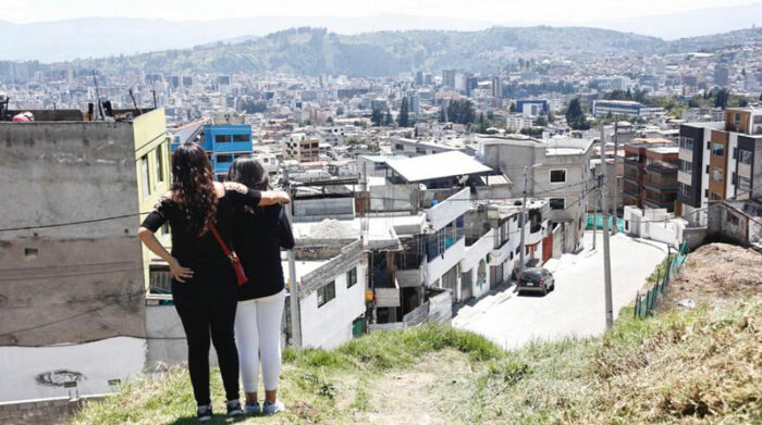 Radiación y luego granizo, por cambio brusco de clima en Quito