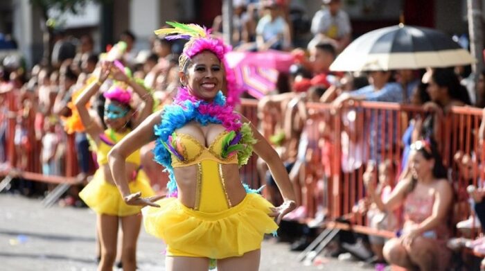 Guayaquil celebrará Carnaval con conciertos, desfiles y monigotes gigantes