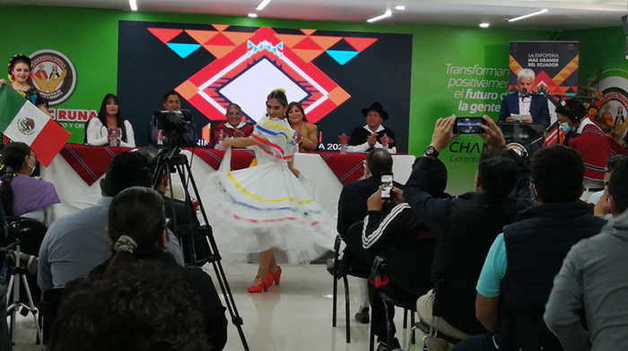 Mushuc Runa presentó la Expoferia por el Carnaval y la Fiesta de la Fruta y de Las Flores en Ambato