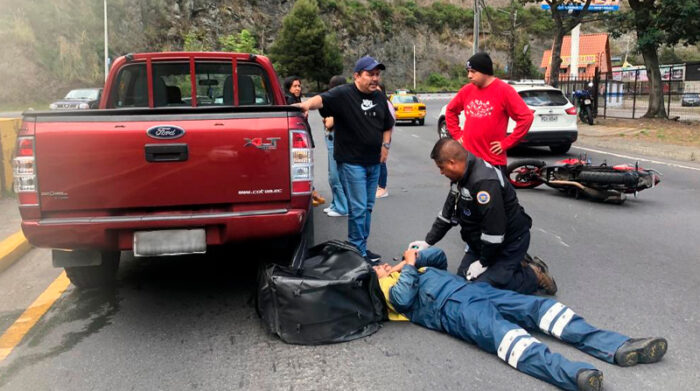 Motorizado resultó herido por un siniestro de tránsito en la avenida Simón Bolívar