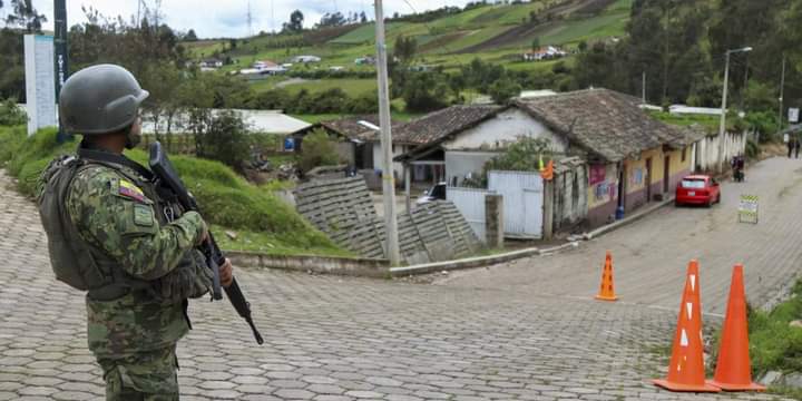 La vigilancia militar de la frontera entre Colombia y Ecuador se ha intensificado en los últimos días