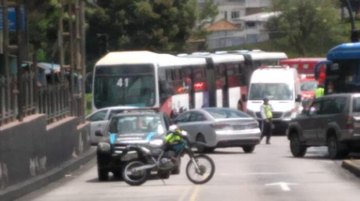 Persona fue atropellada en carril exclusivo de La Marín, centro de Quito