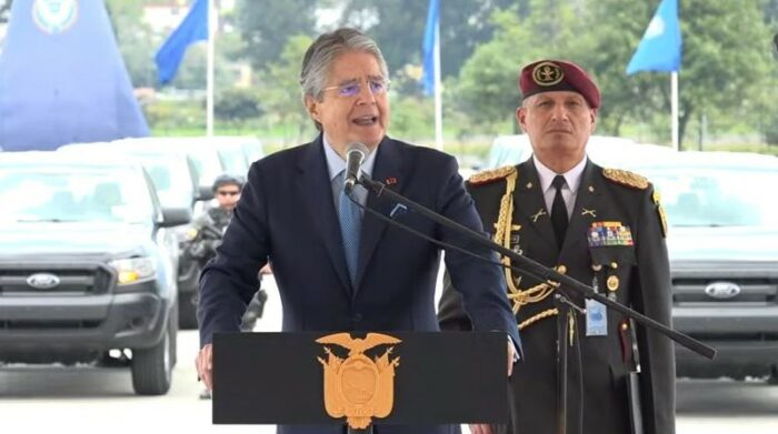 Guillermo Lasso dice que bombas panfletarias no amedrentan a su Gobierno