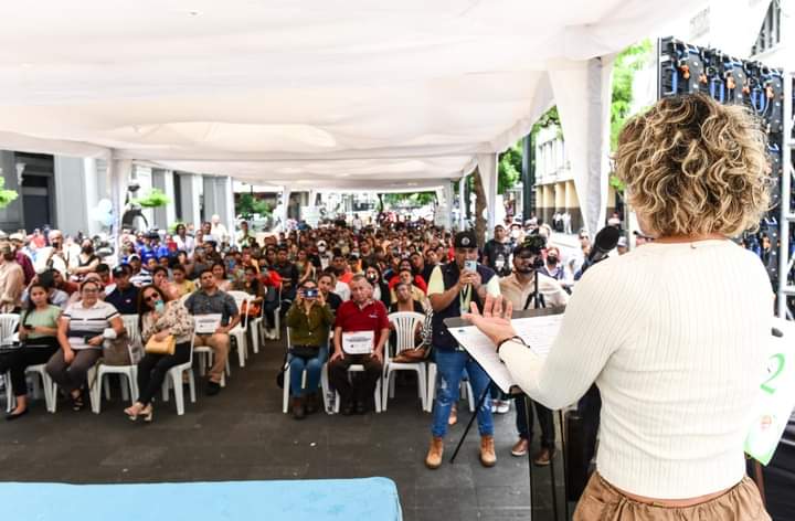 Alcaldesa y autoridades de la Empresa Municipal de Vivienda, anunciaron los nuevos beneficiarios del proyecto habitacional