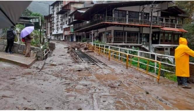 Un bebè fue rescatado en Lima.