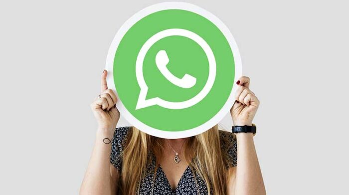 ¿Cómo activar la cámara oculta de WhatsApp?