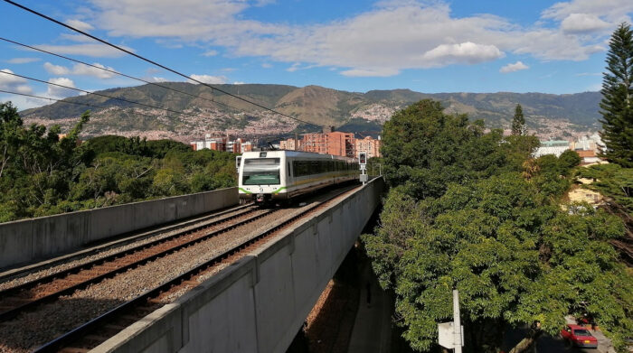 ¿Juguetes? Grabación de video sexual en Metro de Medellín causa repudio