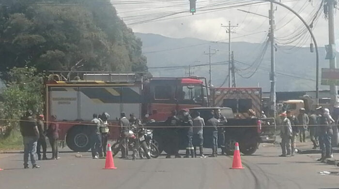 Siniestro de camioneta doble cabina se registra en av. Maldonado, sur de Quito