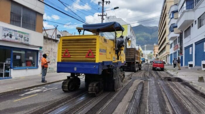 Tres vías se rehabilitan en el sector de Santa Clara, centro norte de Quito