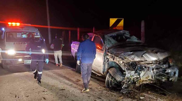 Cinco niños afectados en volcamiento de vehículo, en la vía Cuenca – Molleturo