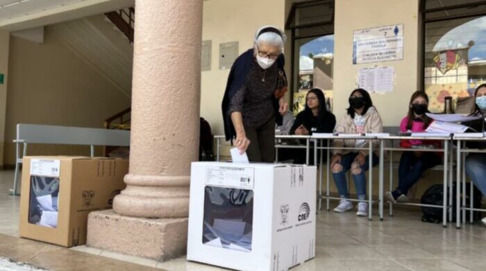 Suman 7 precandidatos presidenciales después de 10 días de la muerte cruzada