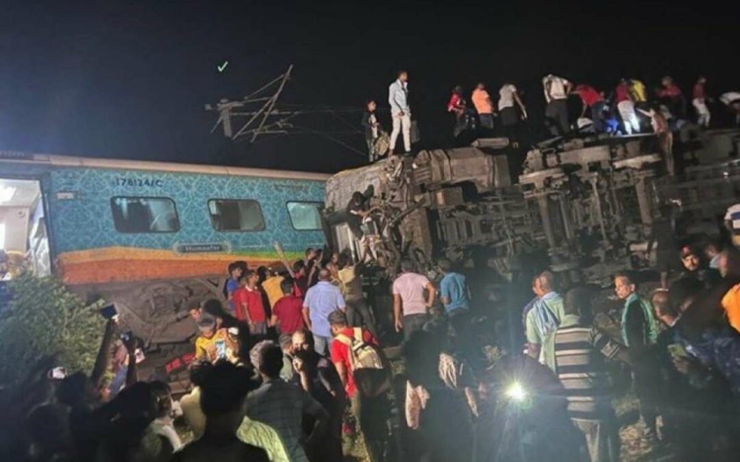 Un choque de trenes deja más de 120 muertos y 850 heridos