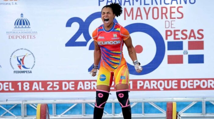 Angie Palacios logra récord mundial y se clasifica a Juegos Olímpicos