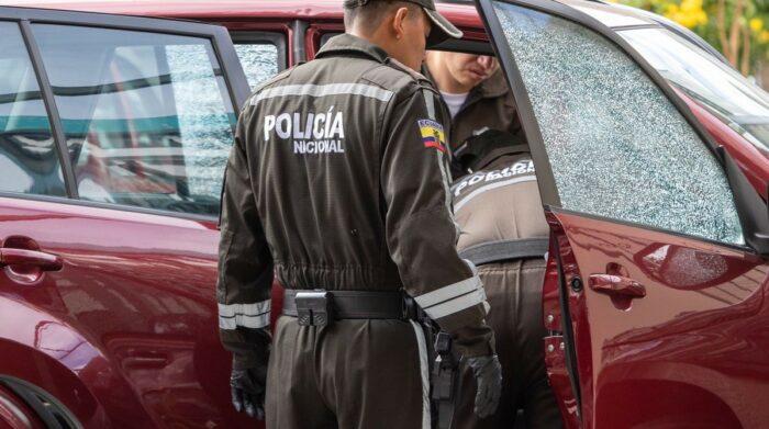 Armados disparan a abogado en av. Amazonas, en Quito