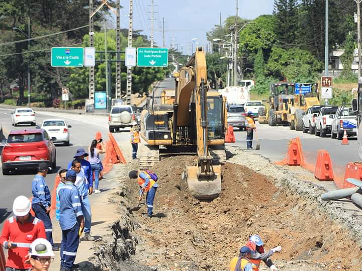 Cierre parcial de dos carriles de servicio en la Av. Narcisa de Jesús