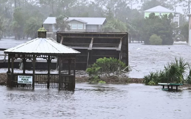 Inundaciones y daños dejó el paso del huracán Idalia por Cuba y Florida