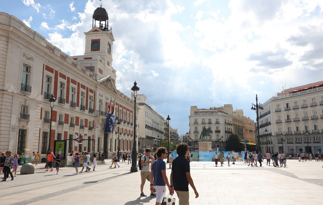 La Puerta del Sol se iluminará con los colores del Ecuador por nuestra Fiesta Nacional