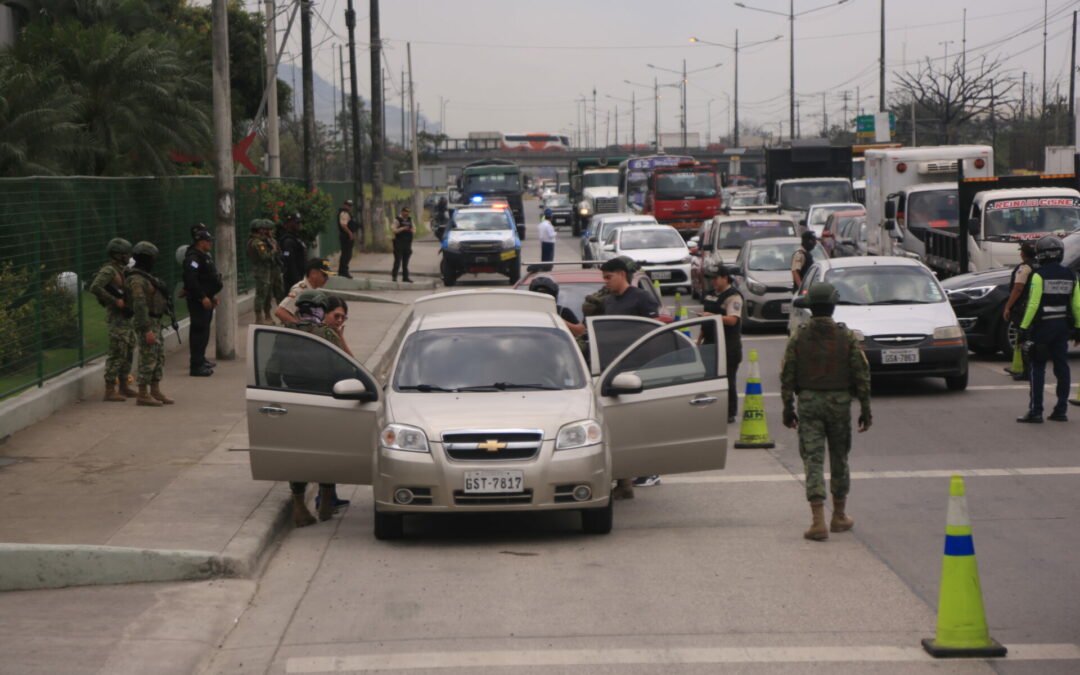 Operativo conjunto de seguridad se realizó en Vía a Daule y Av. Narcisa de Jesús 