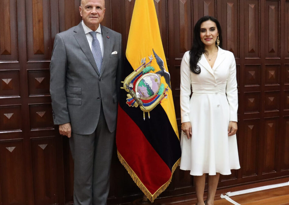 Verónica Abad, vicepresidenta electa, se reunió por primera vez con Alfredo Borrero