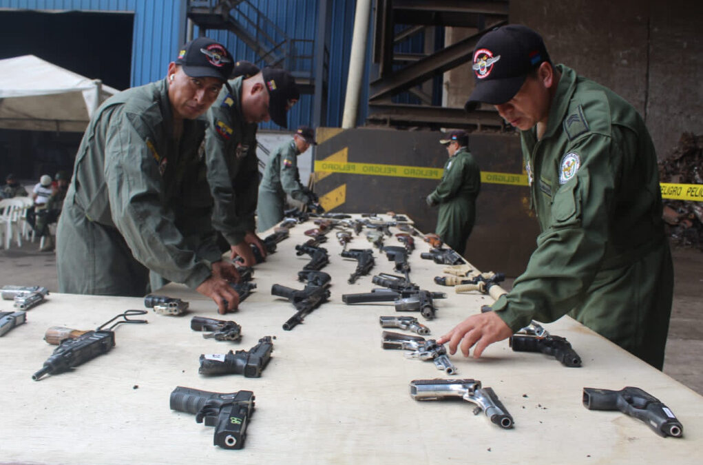 Fuerzas Armadas destruyeron cerca de 2000 armas de fuego