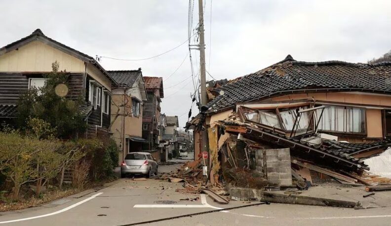 Terremoto de magnitud 7,6 y tsunami golpean Japón; hay al menos seis muertos