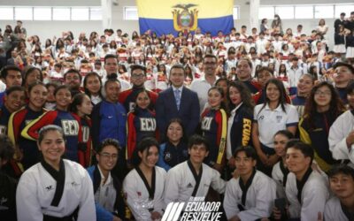 Gobierno entrega USD 200.000 a las Federaciones Deportivas Estudiantiles del país