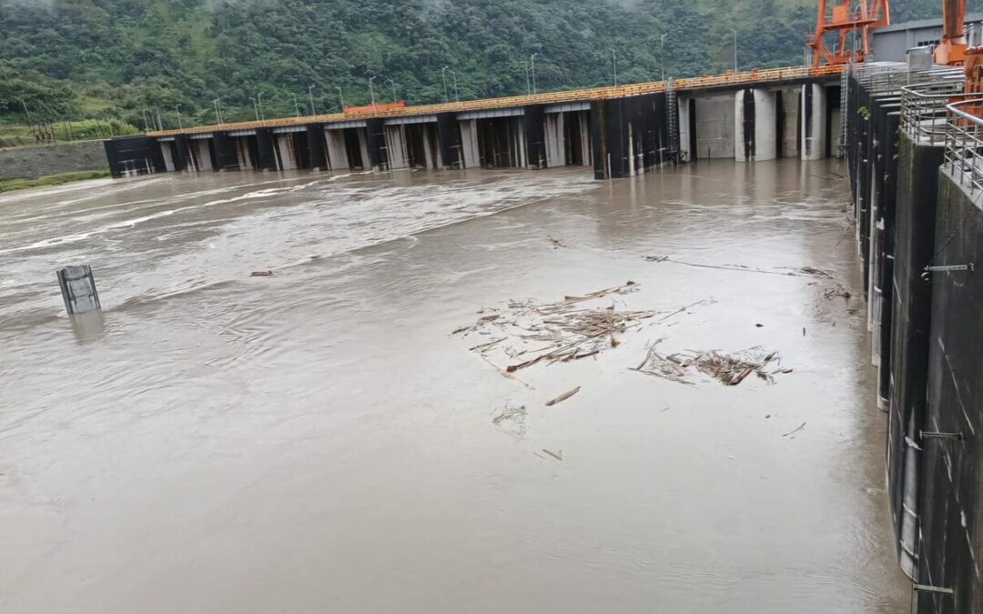 Coca Codo Sinclair cerró sus compuertas y Ecuador comprará energía a Colombia