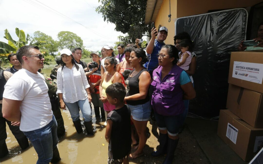 Gobierno entrega ayuda humanitaria a familias afectadas en Manabí