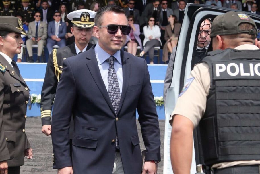 Presidente Noboa dará indulto presidencial a policía que neutralizó a una amenaza