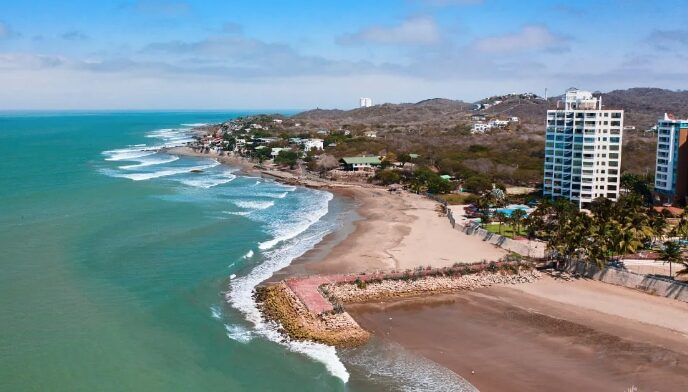 Inocar advierte que habrá oleaje en 41 playas hasta el 24 de abril