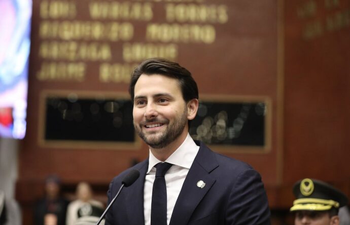 Asamblea Nacional tendrá que trabajar de lunes a viernes, por disposición de Niels Olsen