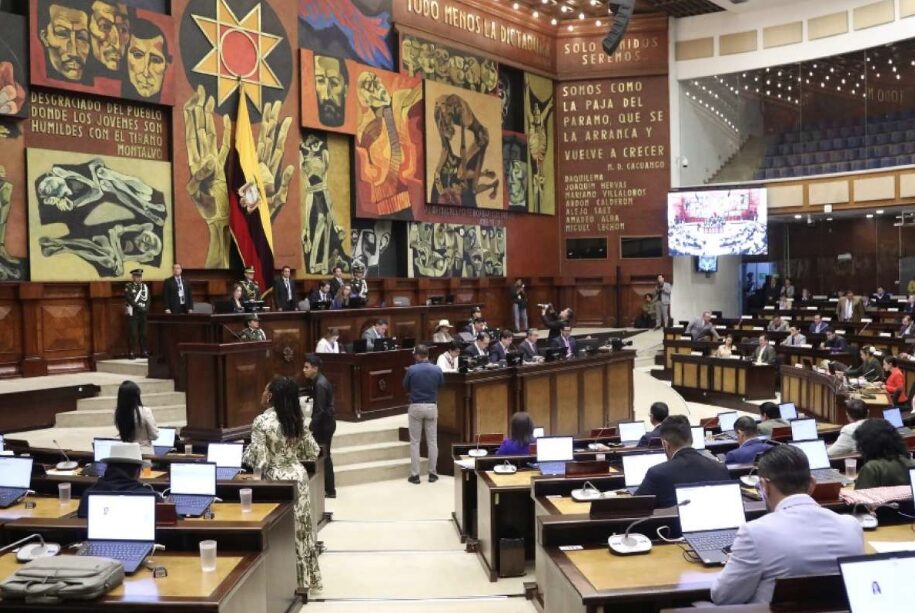 Asamblea aprueba reforma constitucional para permitir bases militares extranjeras