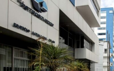 Petroecuador acaba con los ‘sueldos dorados’ y anuncia ahorro USD 1,7 millones