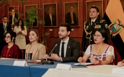 Olsen pidió la renuncia a 40 funcionarios con vínculos familiares en la Asamblea